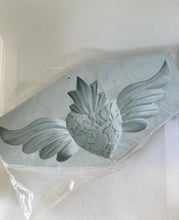 Cargar imagen en el visor de la galería, Molde Silicon. - Corazón con Alas (Sobre Pedido)