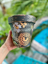 Cargar imagen en el visor de la galería, Clase en Línea_Macetas Vintage_ReciclArte by Olguiux_1