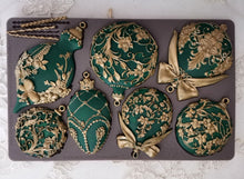 Cargar imagen en el visor de la galería, Molde Silicon – Decor Moulds® – Shimmering Holiday Ornaments
