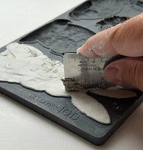 Cargar imagen en el visor de la galería, Molde Silicon IOD - Les Lapins 6x10 IOD Mould™
