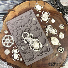 Cargar imagen en el visor de la galería, PRE-VENTA Molde Silicon – Finnabair Decor Moulds® – Steampunk Beetles
