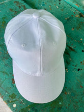 Cargar imagen en el visor de la galería, Gorra de lona (blanca o negra)
